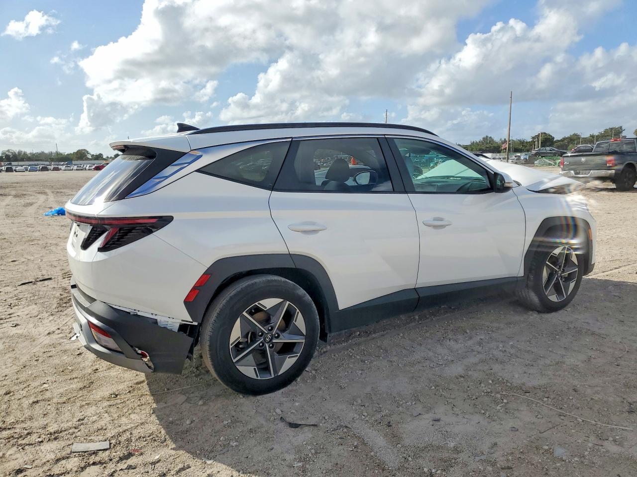 2025 Hyundai Tucson Sel Convenience - zdjęcie 3