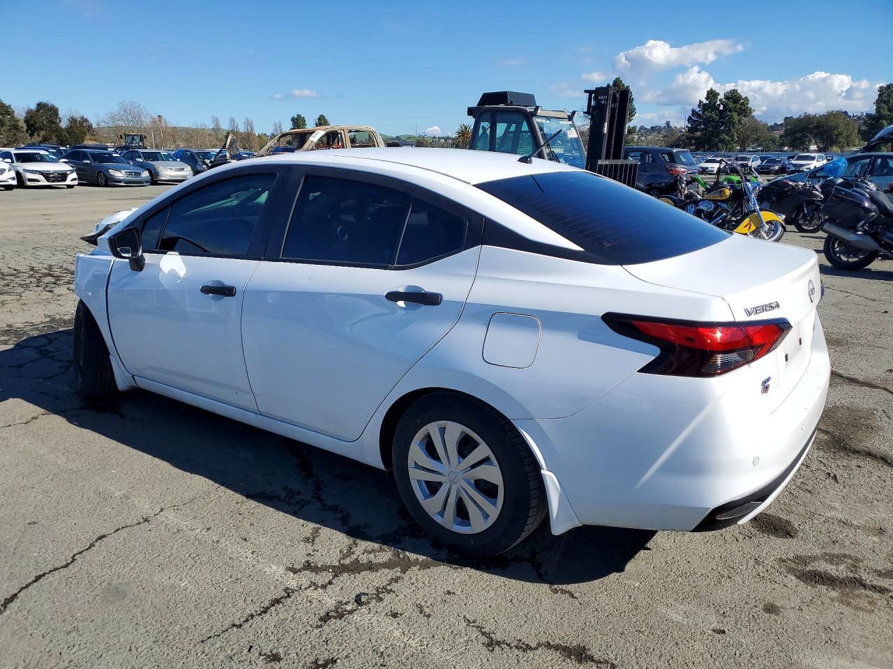 2024 Nissan Versa S - zdjęcie 2