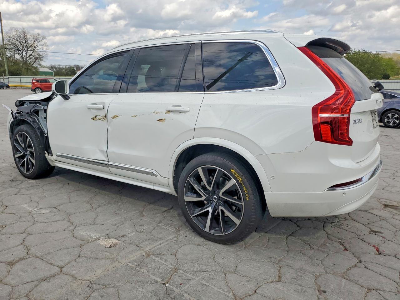 2024 Volvo Xc90 Ultimate - zdjęcie 2