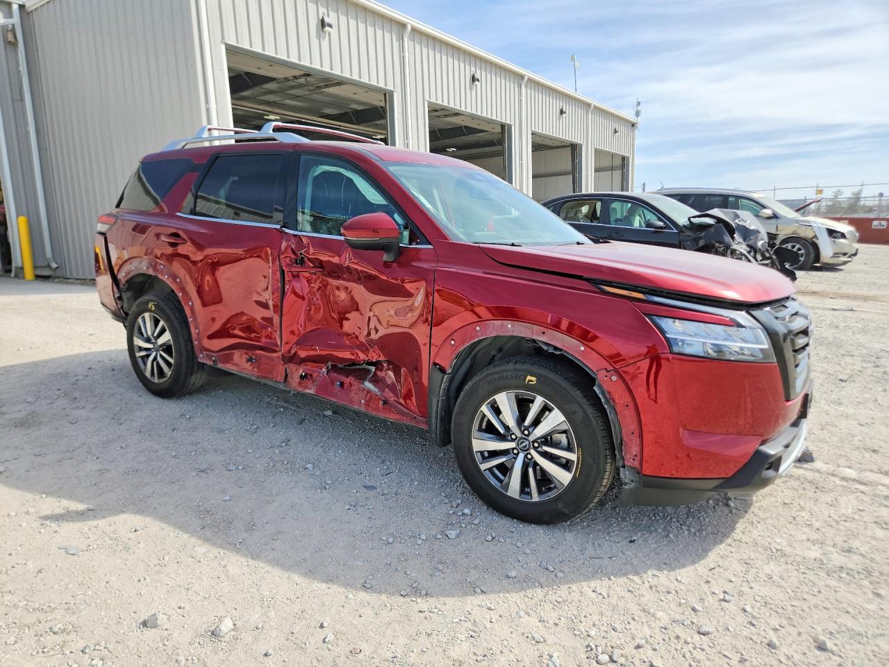 2023 Nissan Pathfinder Sl - zdjęcie 4