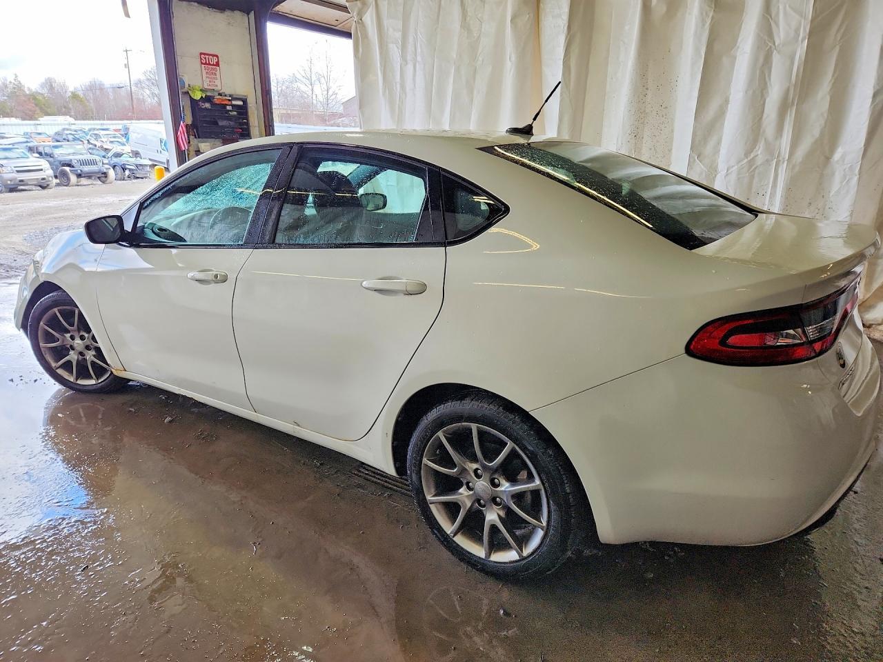 2013 Dodge Dart Sxt - zdjęcie 2
