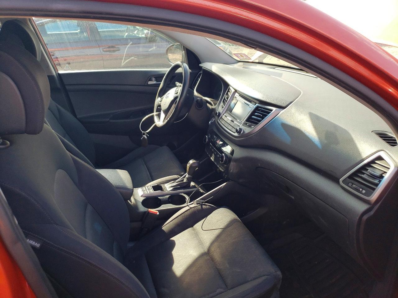 2016 Hyundai Tucson Sport - zdjęcie 8