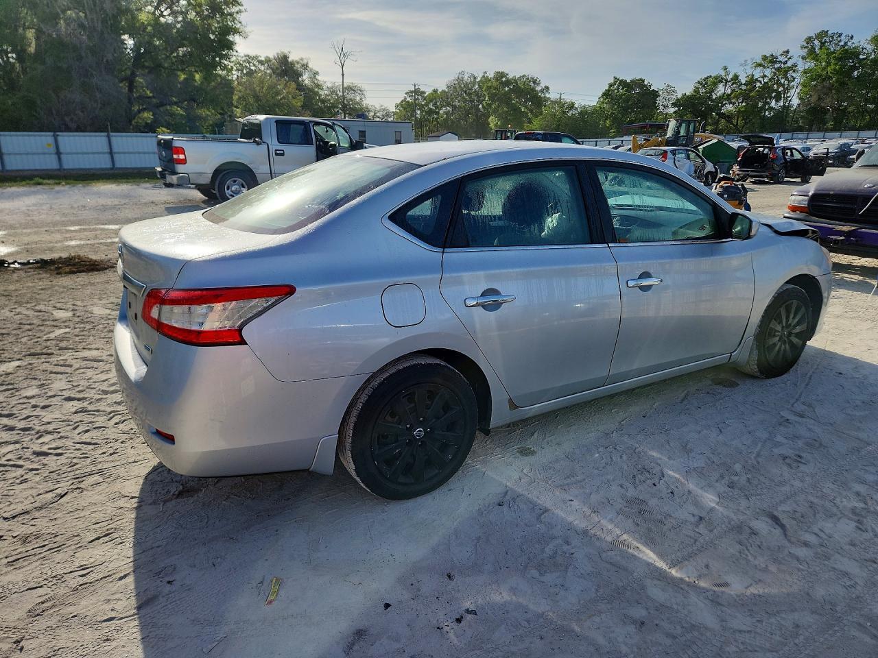 2014 Nissan Sentra S - zdjęcie 5