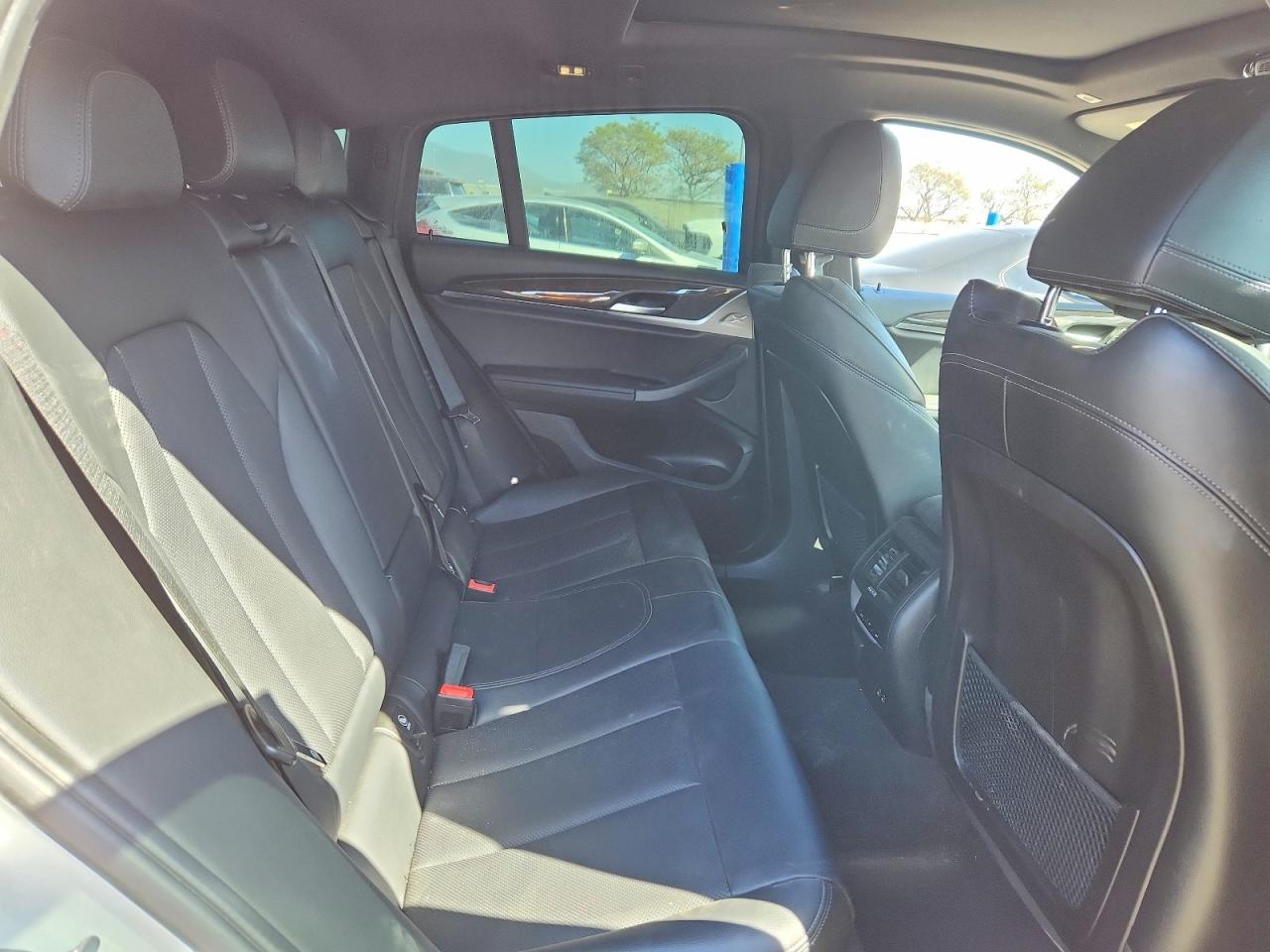 2022 BMW X4 xDrive30I - zdjęcie 11