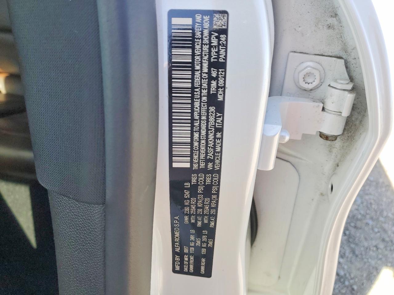 2018 Alfa Romeo Stelvio Ti Sport - zdjęcie 13