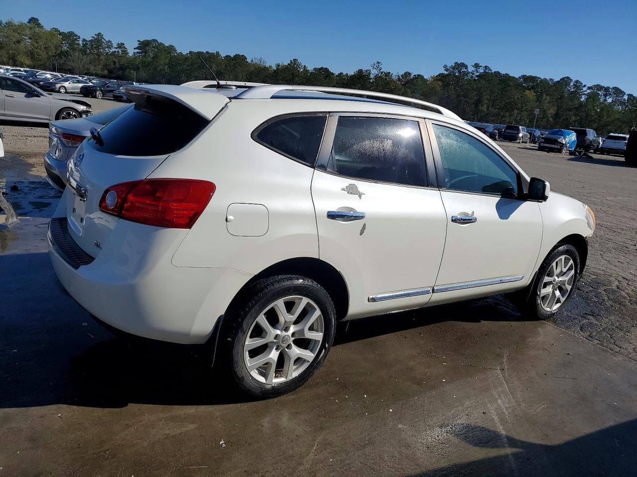2013 Nissan Rogue S - zdjęcie 3