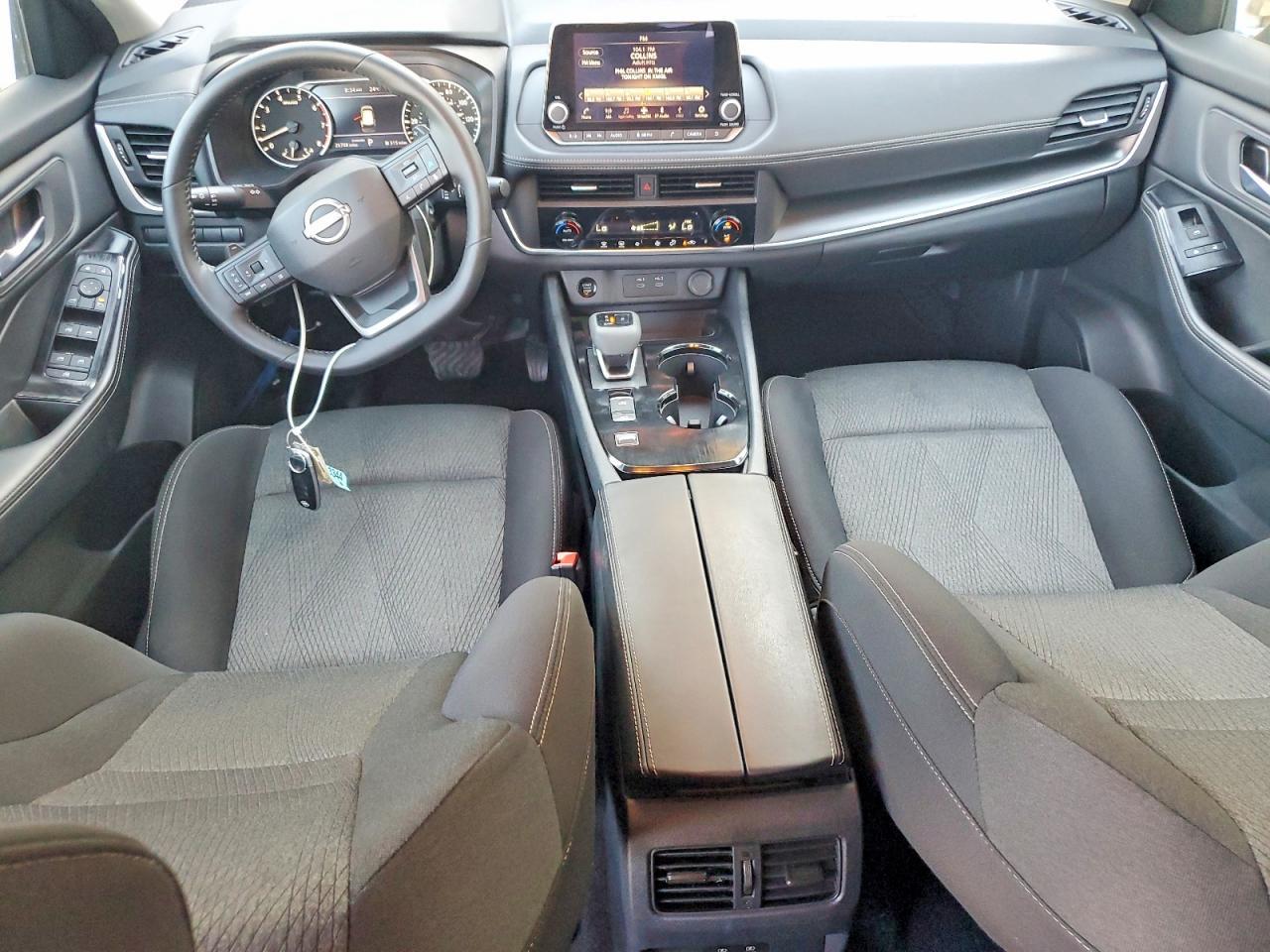 2025 Nissan Rogue Sv - zdjęcie 8