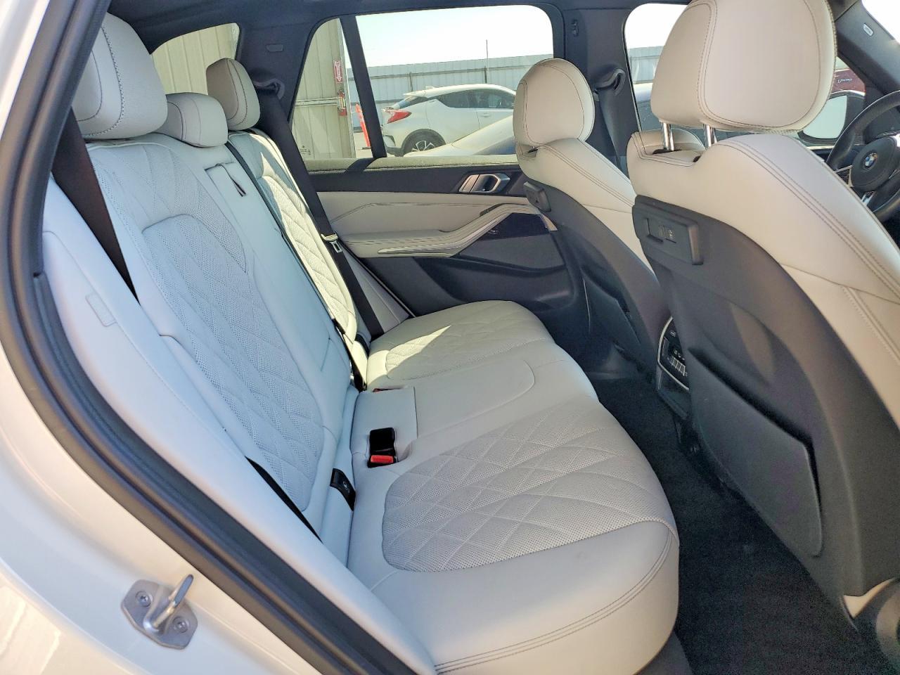 2023 BMW X5 xDrive40I - zdjęcie 11