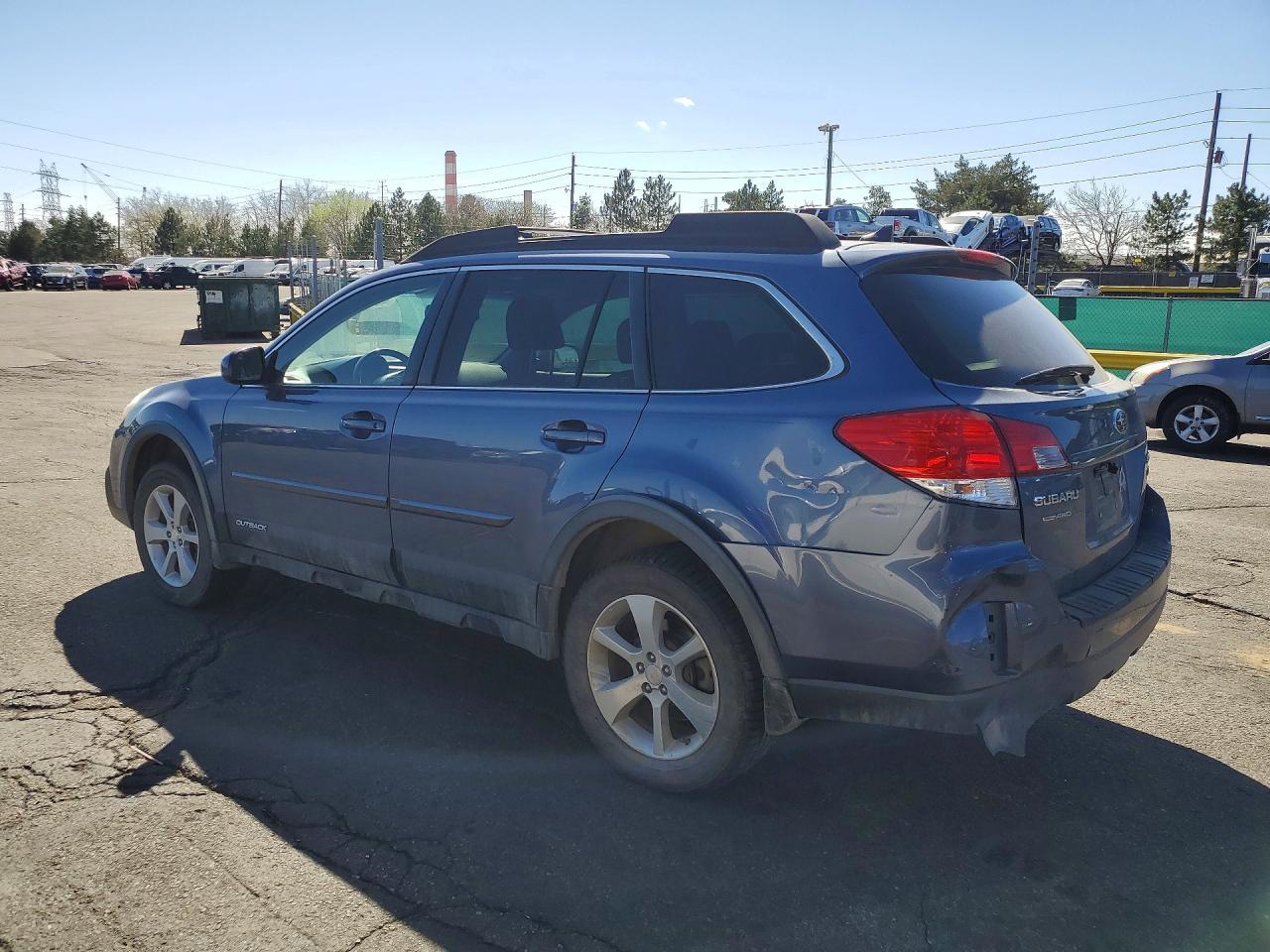 2014 Subaru Outback 3.6R Limited - zdjęcie 2