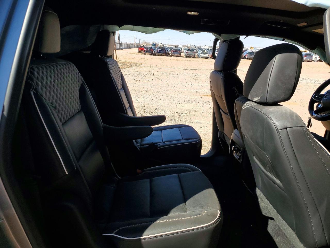 2025 GMC Acadia Denali - zdjęcie 11