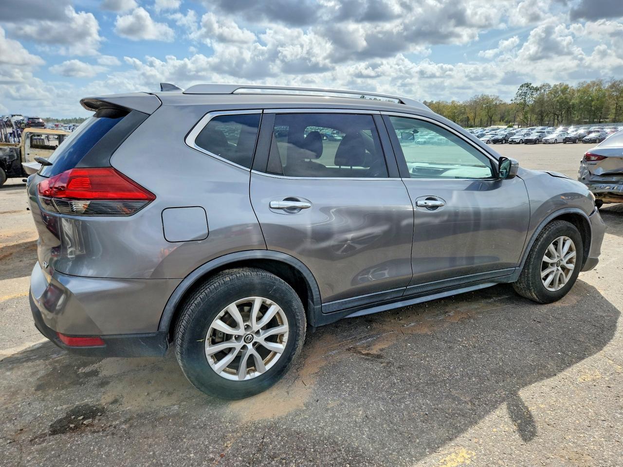 2018 Nissan Rogue Sv - zdjęcie 3