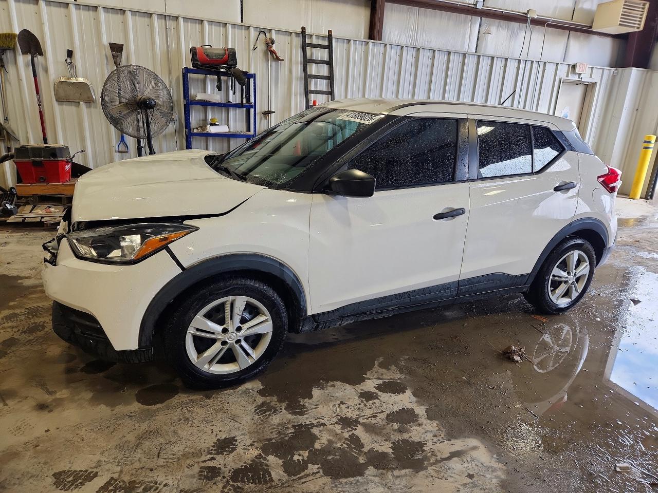 2020 Nissan Kicks S - zdjęcie główne