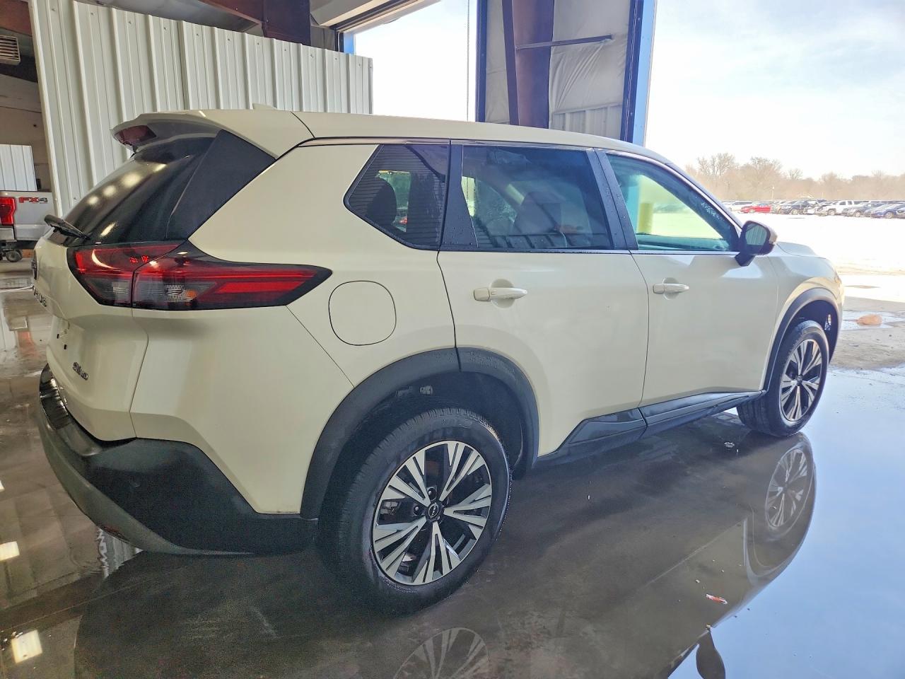 2022 Nissan Rogue Sv - zdjęcie 3