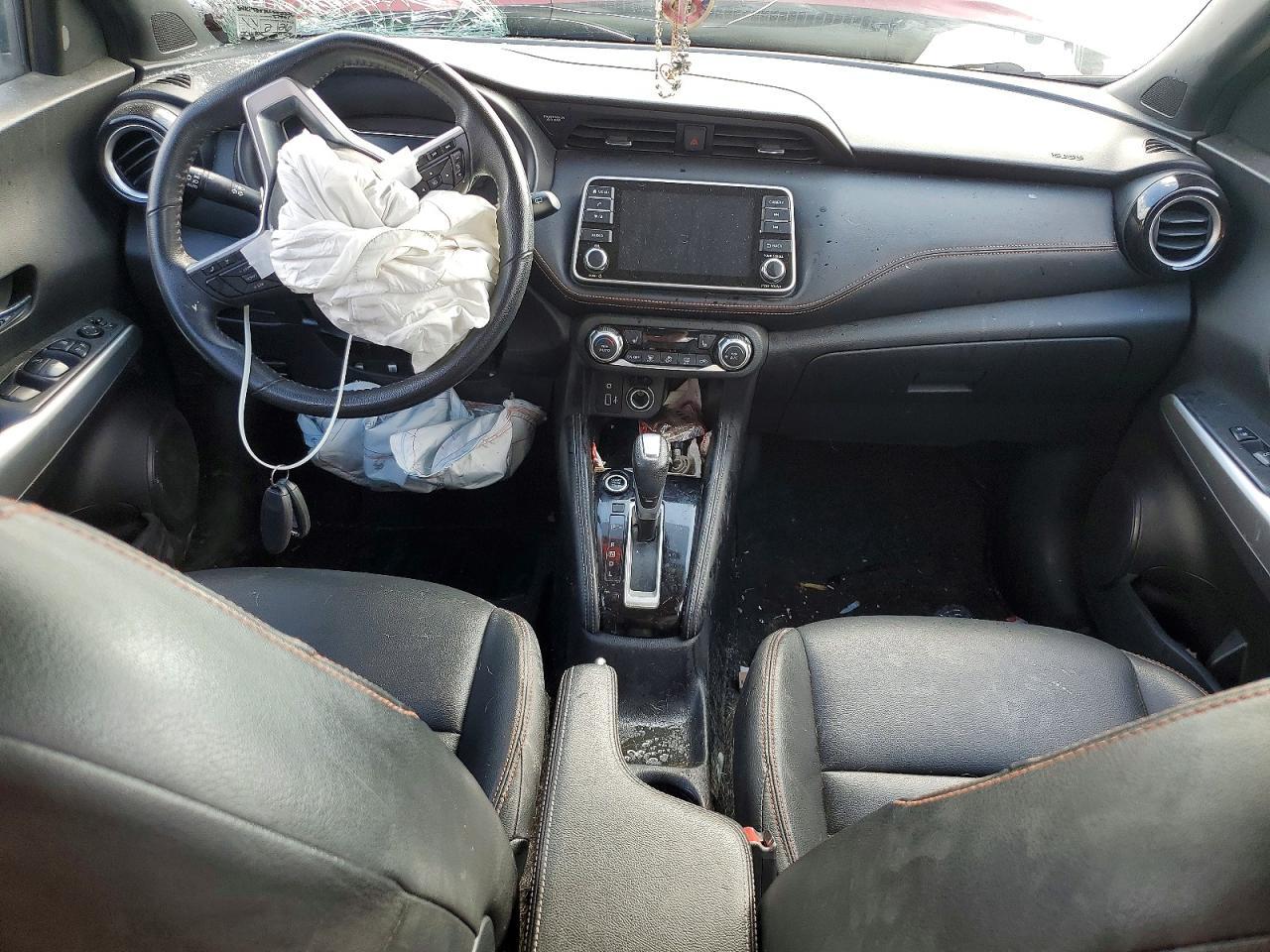 2020 Nissan Kicks Sr - zdjęcie 8