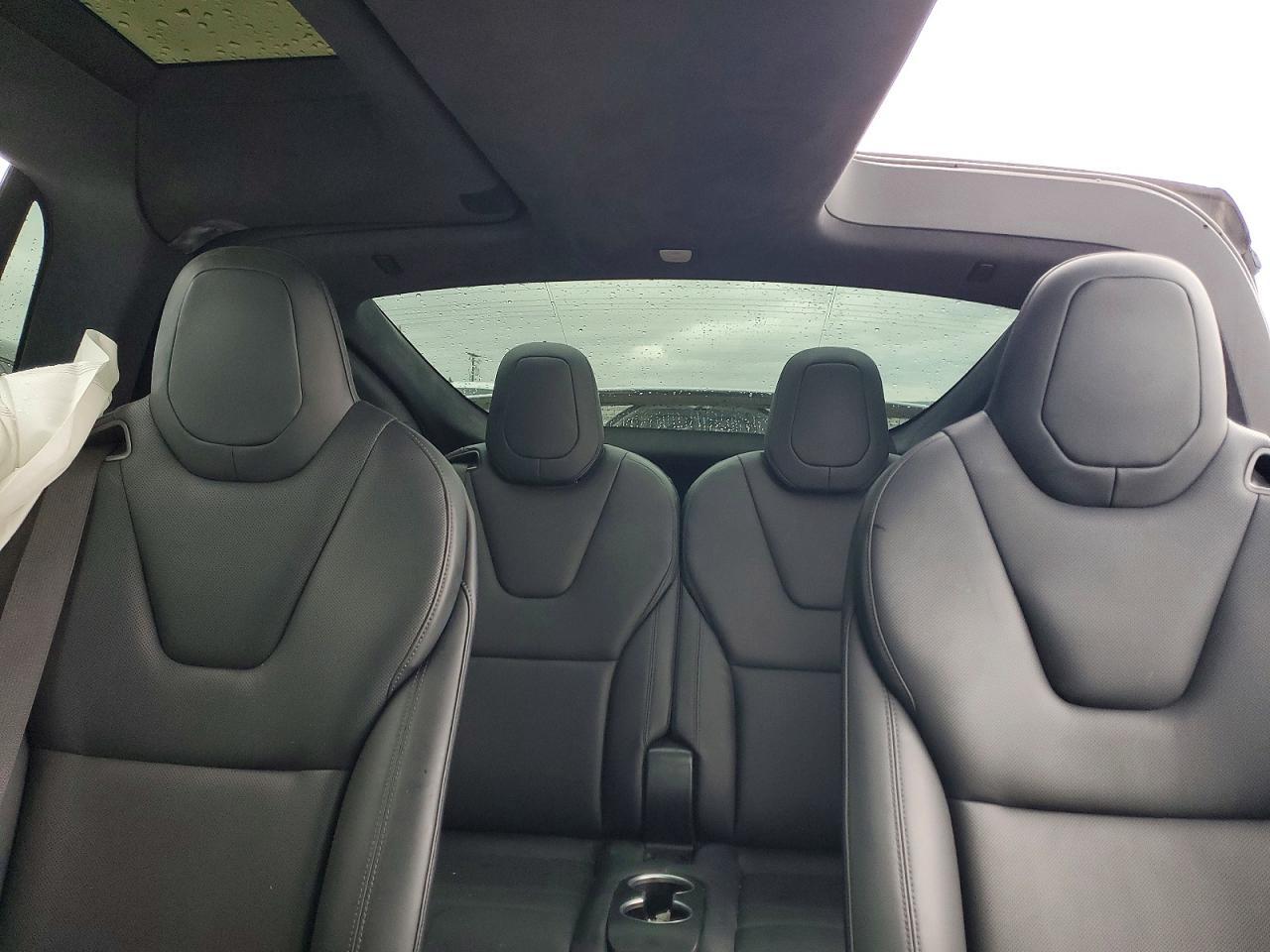 2023 Tesla Model X - zdjęcie 10