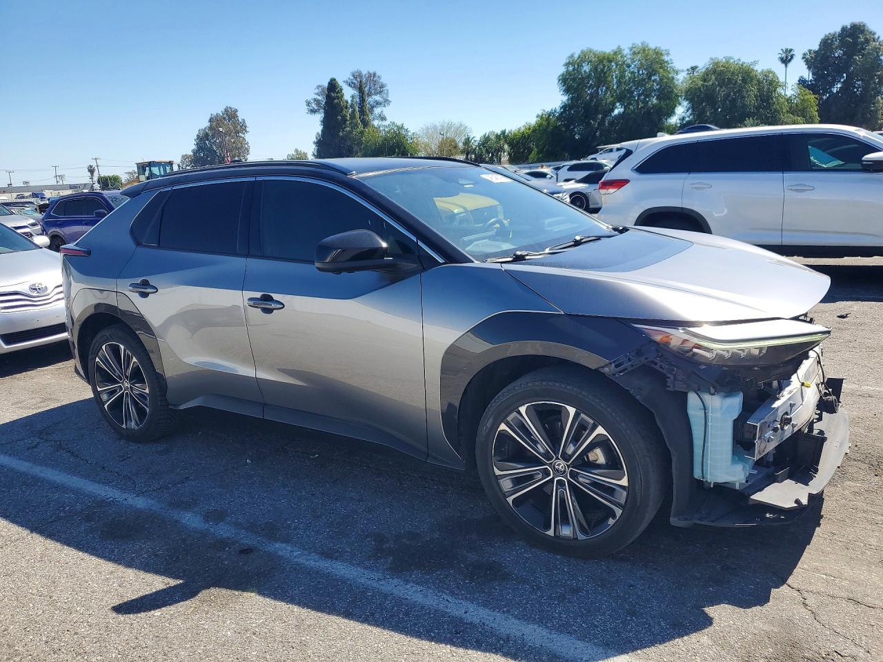 2023 Toyota Bz4X Limited - zdjęcie 4