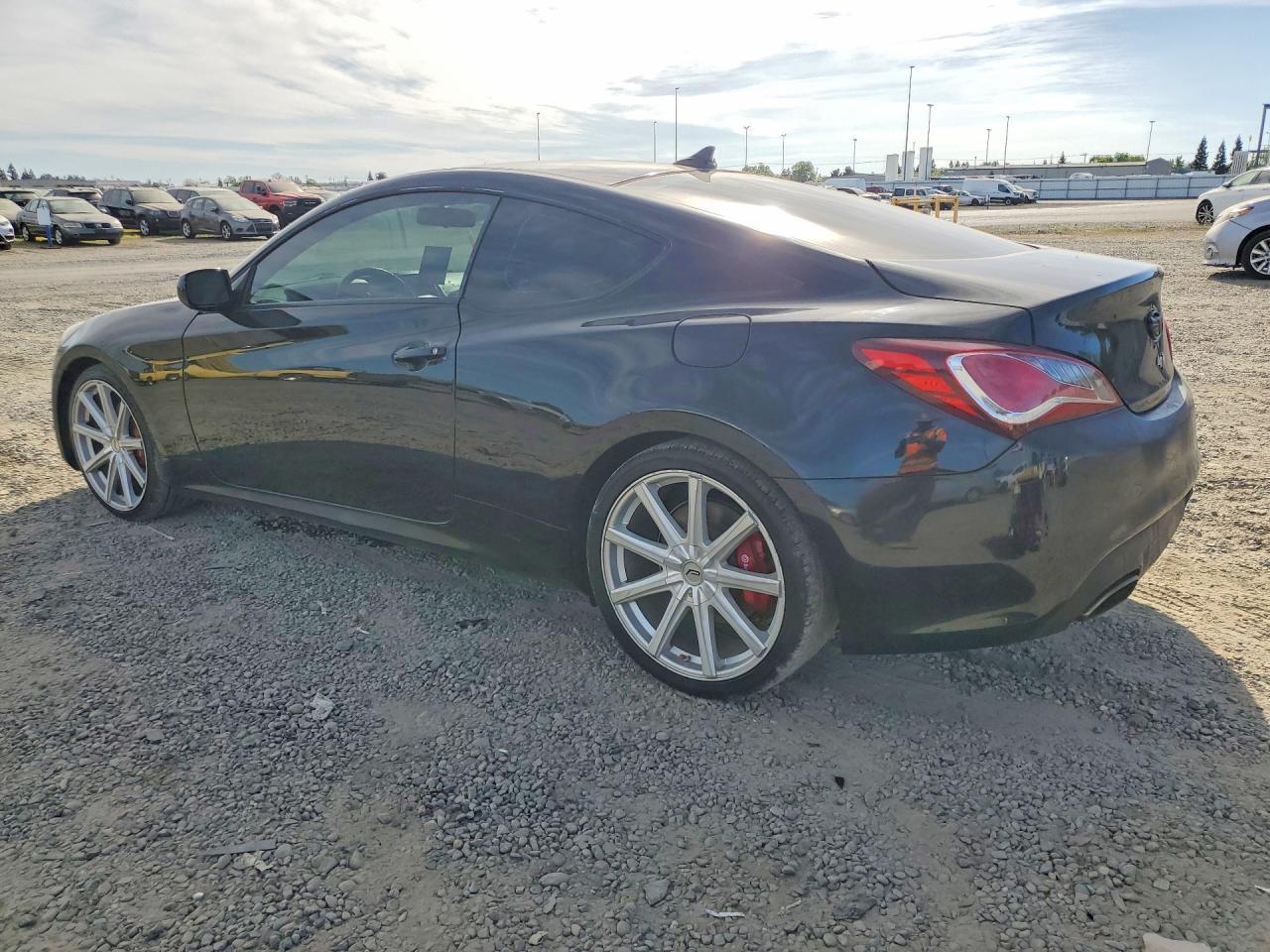Hyundai Genesis - zdjęcie 2