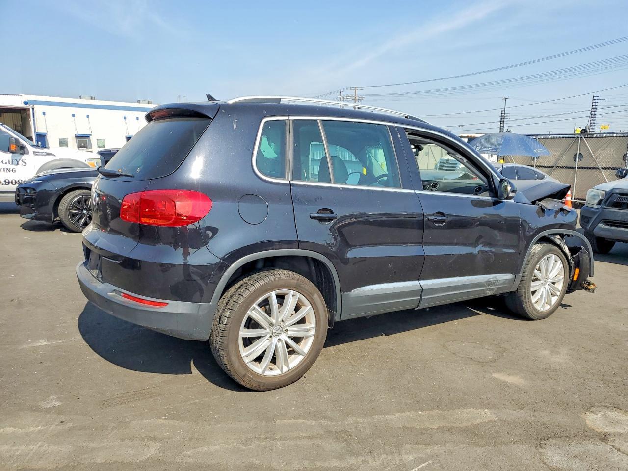 2016 Volkswagen Tiguan S - zdjęcie 3
