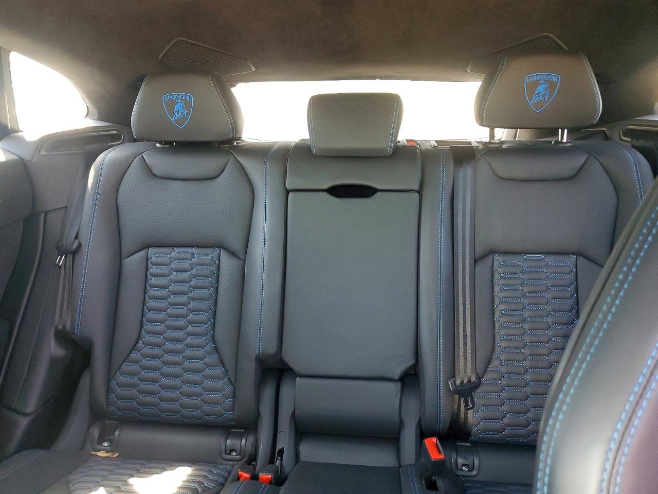 2022 Lamborghini Urus - zdjęcie 10