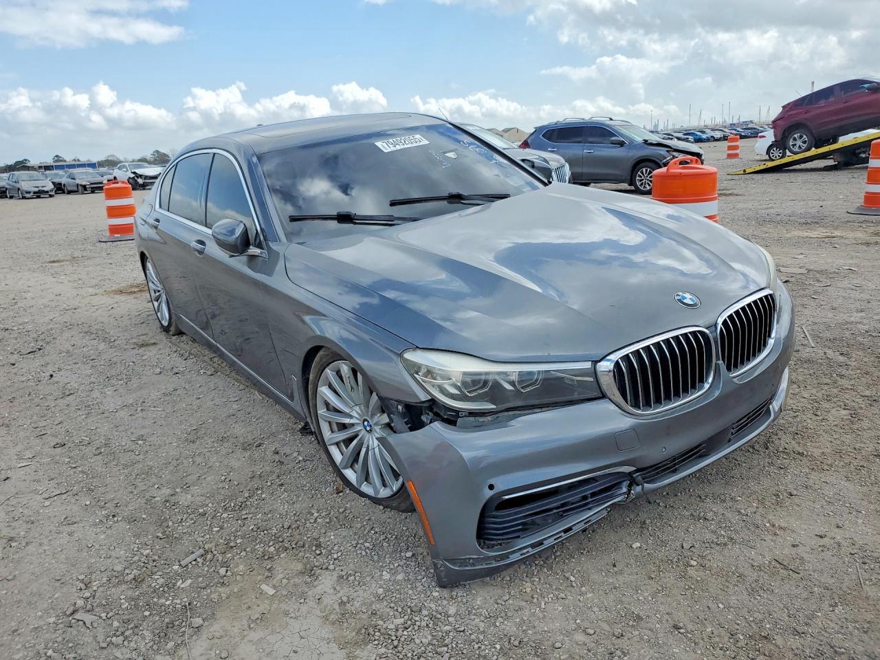 2017 BMW 740 I - zdjęcie 4