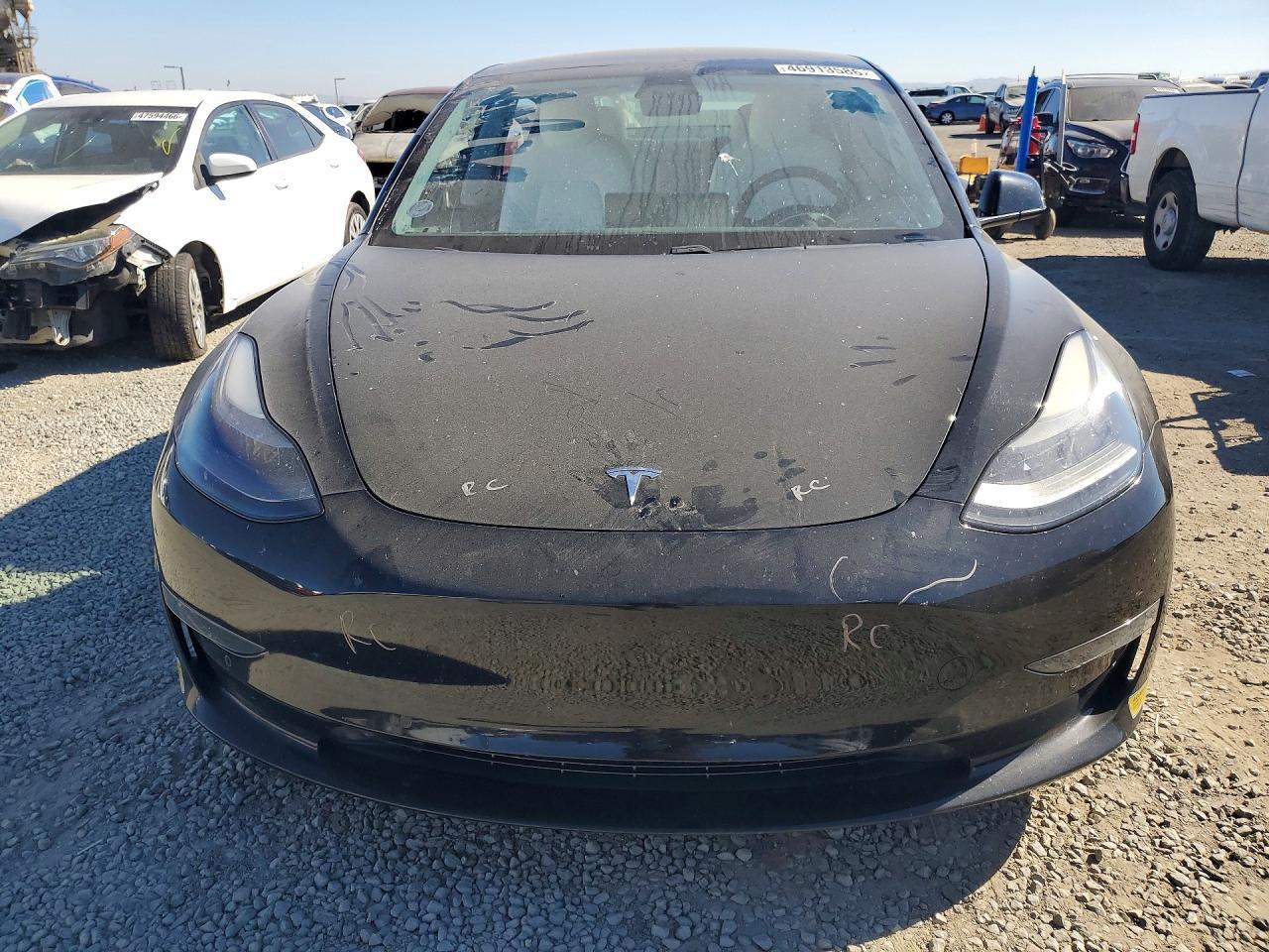 2021 Tesla Model 3 - zdjęcie 5