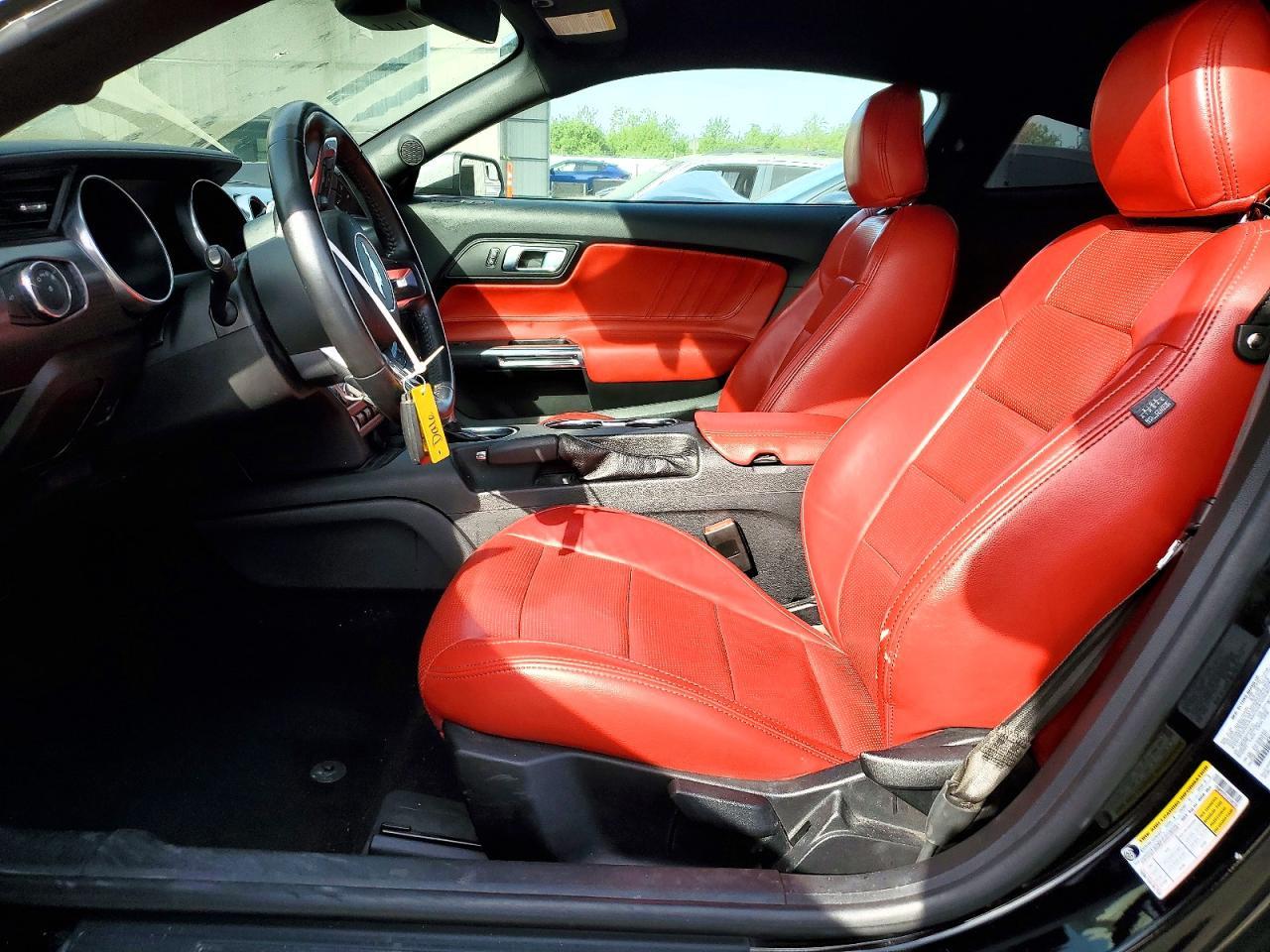 2020 Ford Mustang - zdjęcie 7