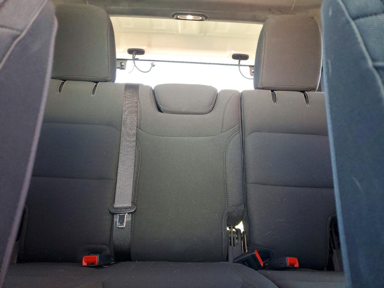 2020 Jeep Wrangler Unlimited Sport - zdjęcie 10