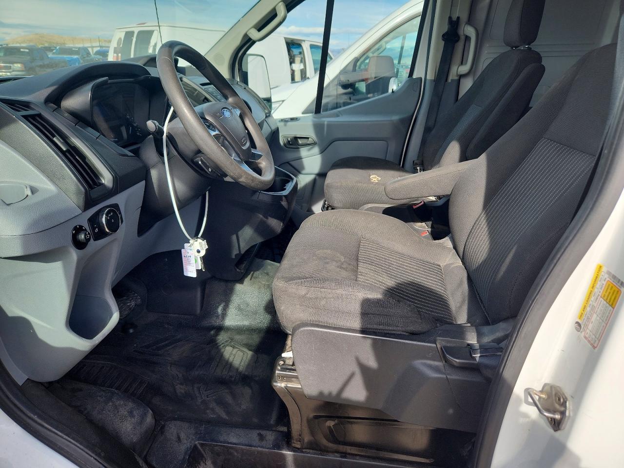 2015 Ford Transit T-150 - zdjęcie 7