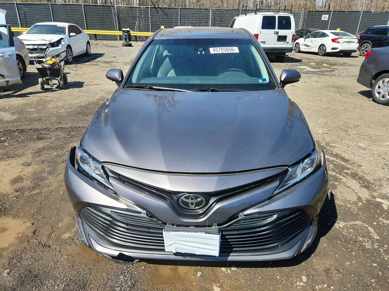 2018 Toyota Camry Le - zdjęcie 5