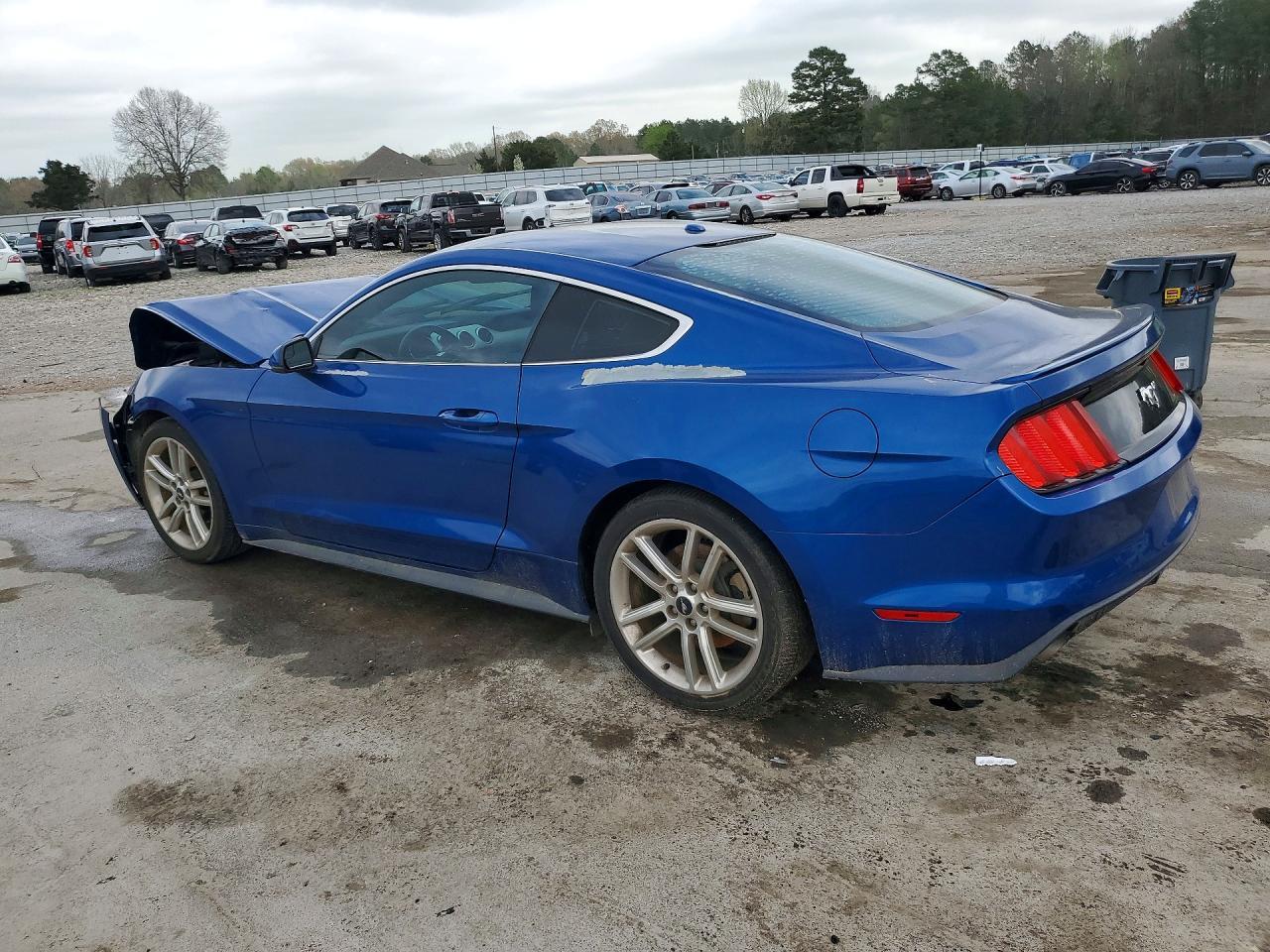2017 Ford Mustang - zdjęcie 2