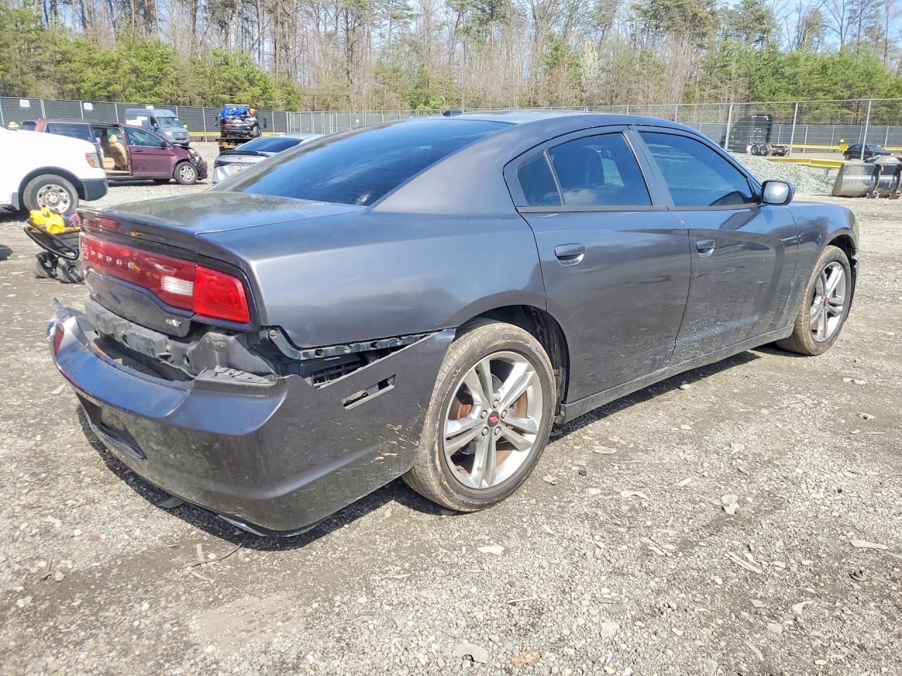 2014 Dodge Charger Sxt - zdjęcie 3