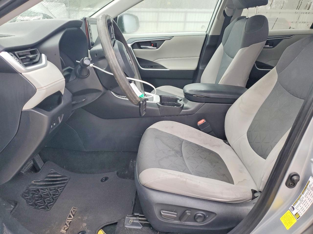 2021 Toyota Rav4 Xle - zdjęcie 7