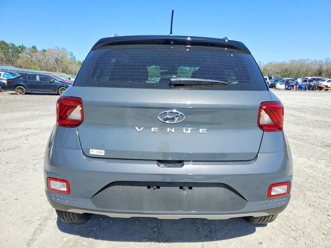 2025 Hyundai Venue Limited - zdjęcie 6