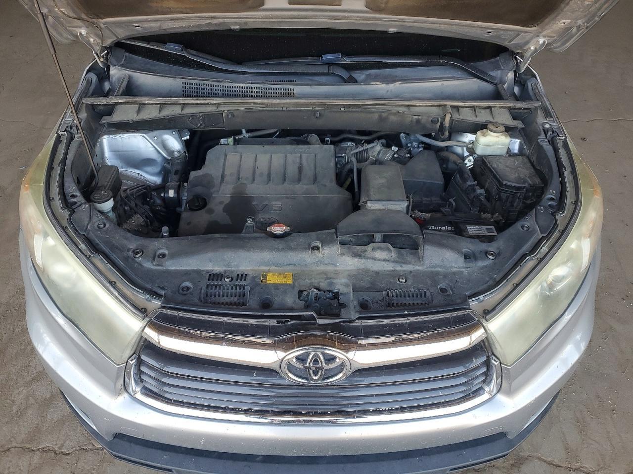 2016 Toyota Highlander Le Plus - zdjęcie 12