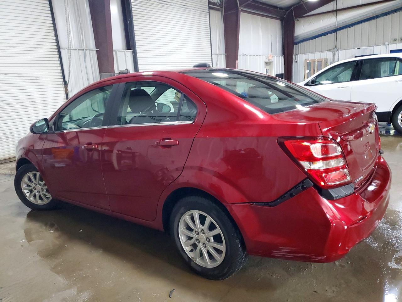 2017 Chevrolet Sonic Lt - zdjęcie 2