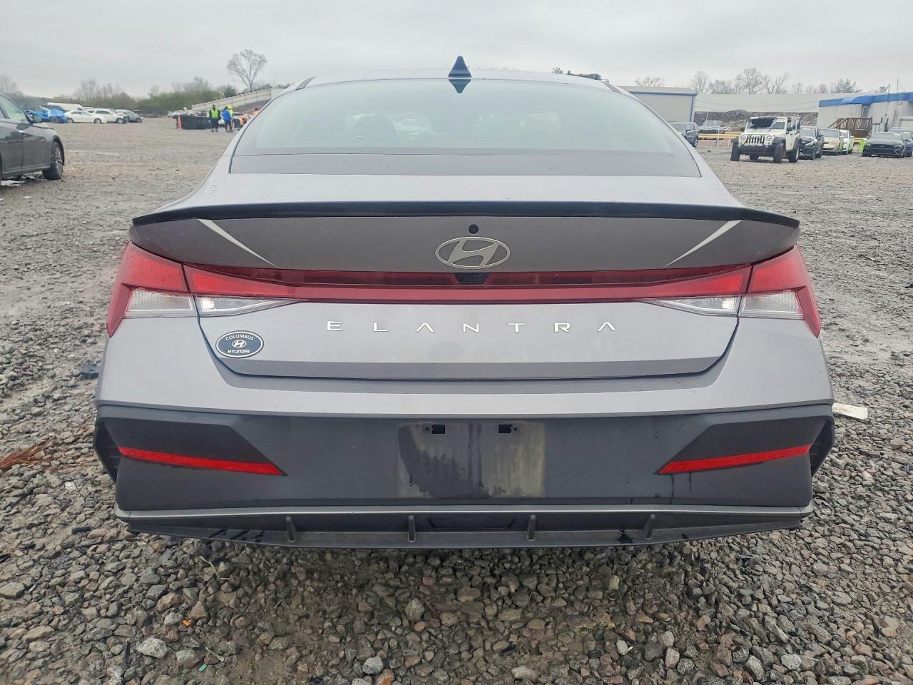 2025 Hyundai Elantra Sel Sport - zdjęcie 6