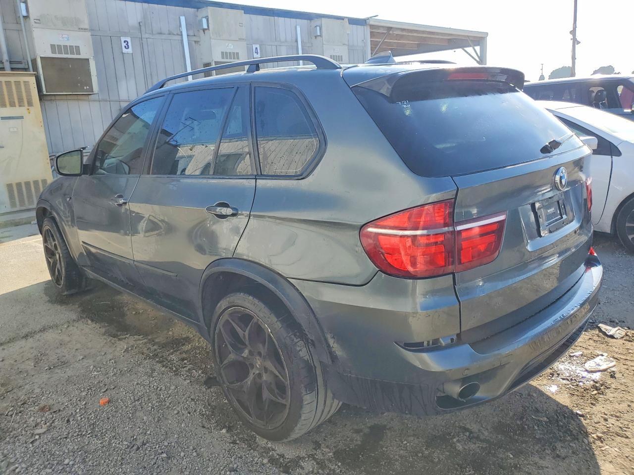 2013 BMW X5 xDrive35I - zdjęcie 2