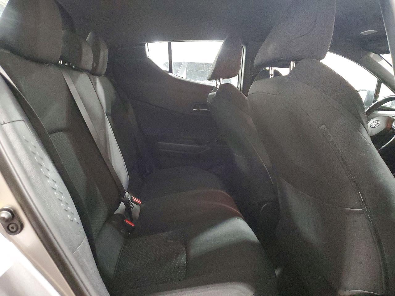 2018 Toyota C-Hr Xle Premium - zdjęcie 11