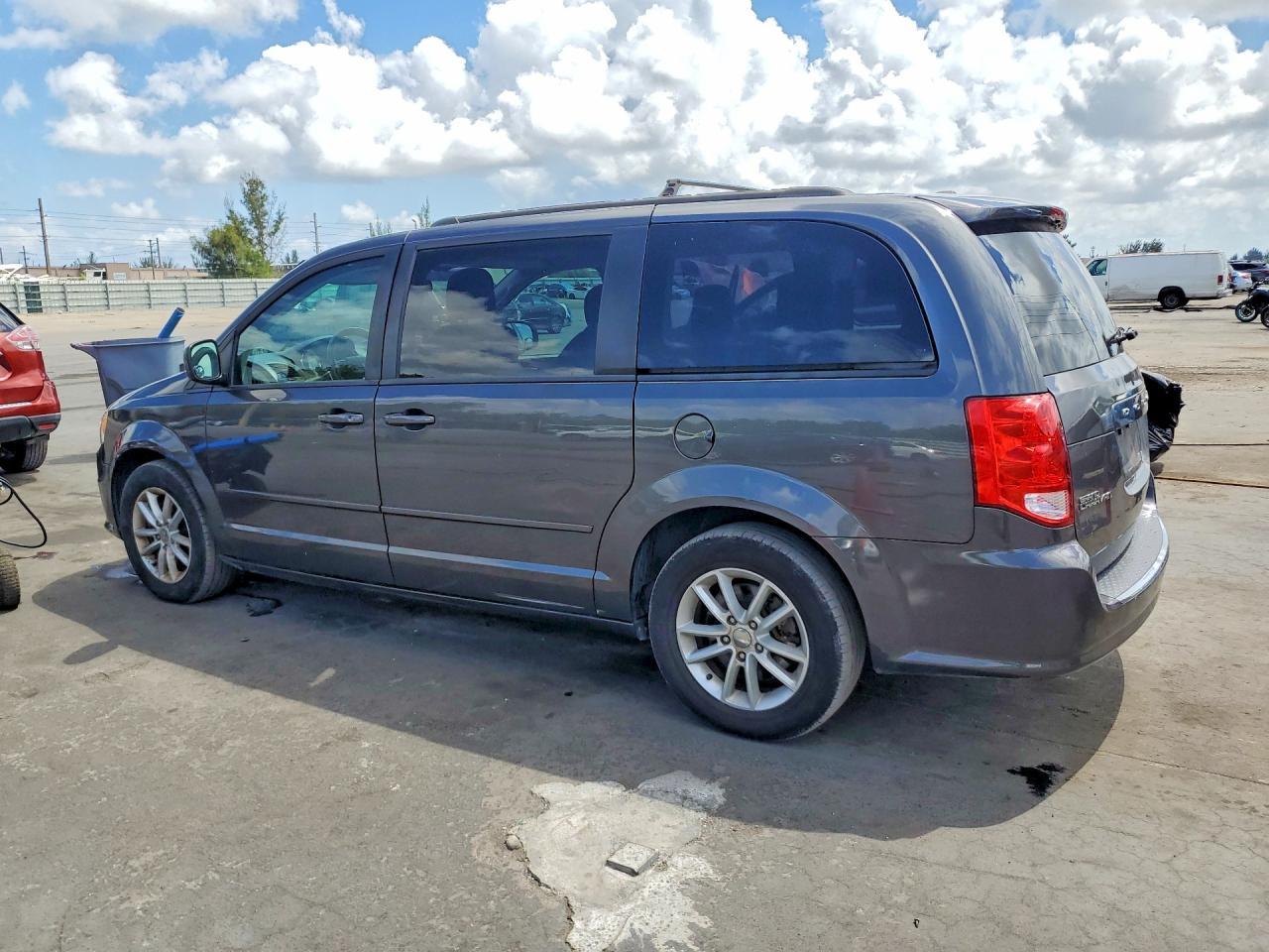 2016 Dodge Grand Caravan Sxt - zdjęcie 2