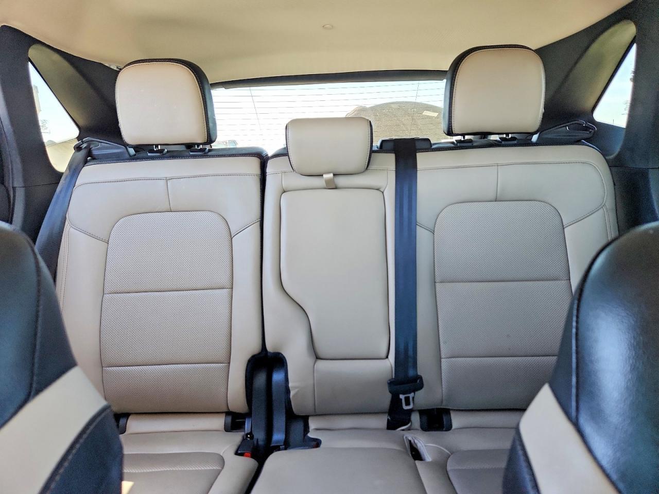 2020 Ford Escape Titanium - zdjęcie 10