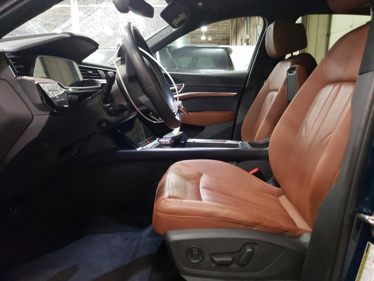 2022 Audi E-Tron Premium Plus - zdjęcie 7