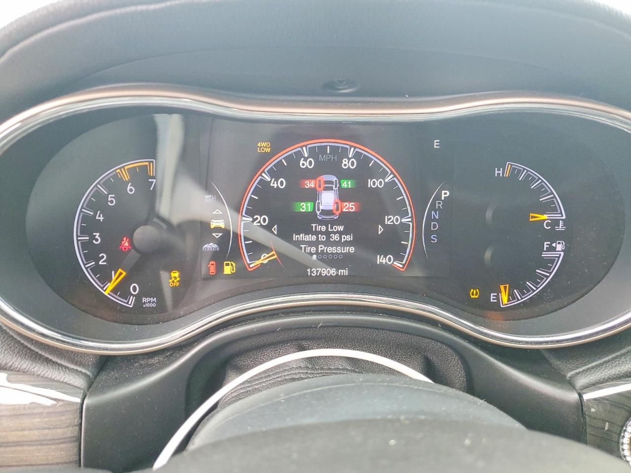 2015 Jeep Grand Cherokee Overland - zdjęcie 9
