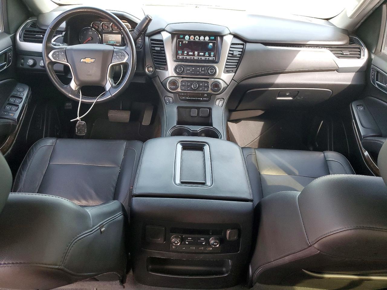 2019 Chevrolet Suburban K1500 Lt - zdjęcie 8
