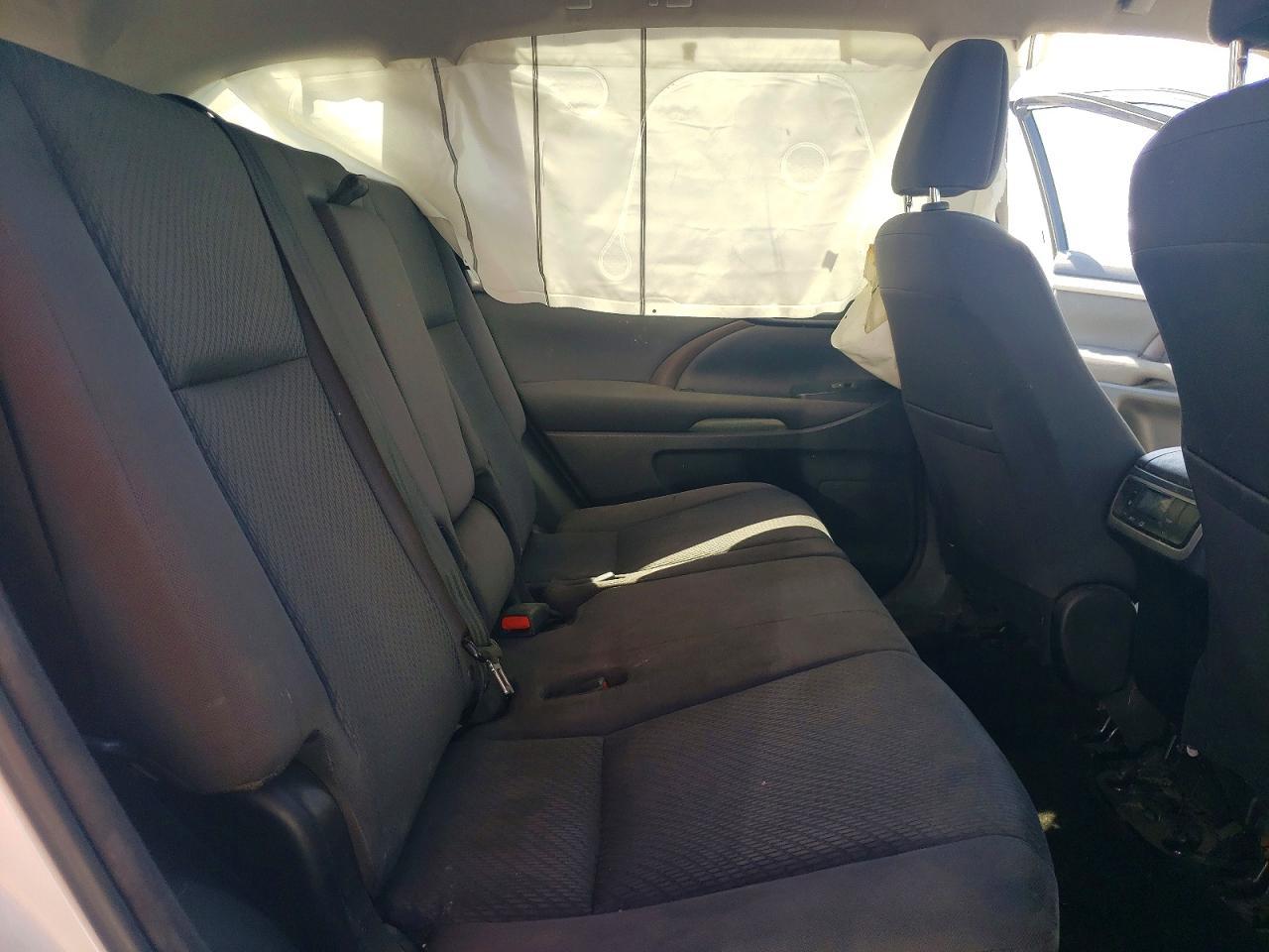 2015 Toyota Highlander Le - zdjęcie 11