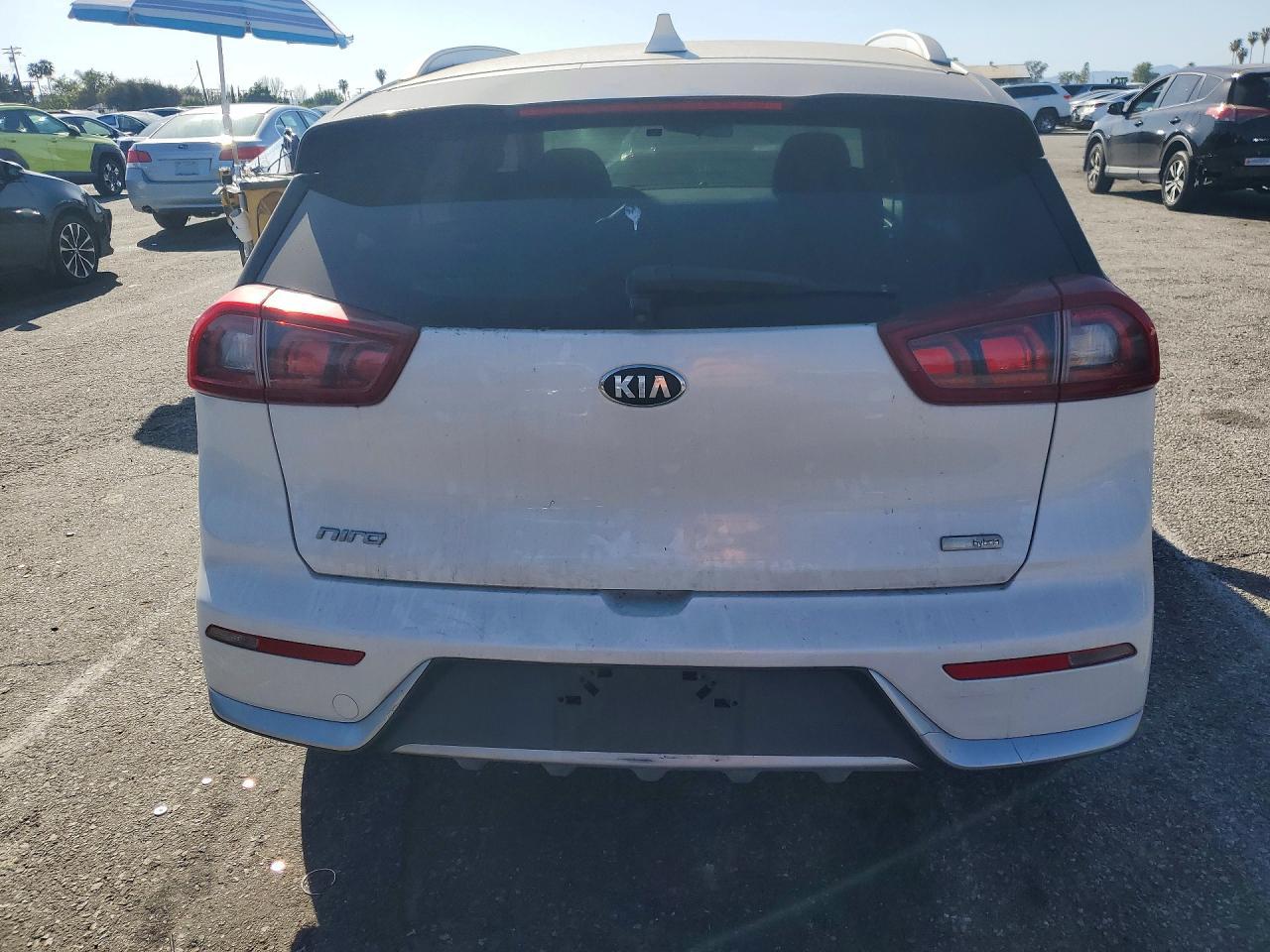 2017 Kia Niro Lx - zdjęcie 6