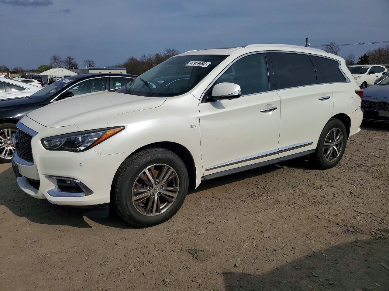 2017 Infiniti Qx60 - zdjęcie główne