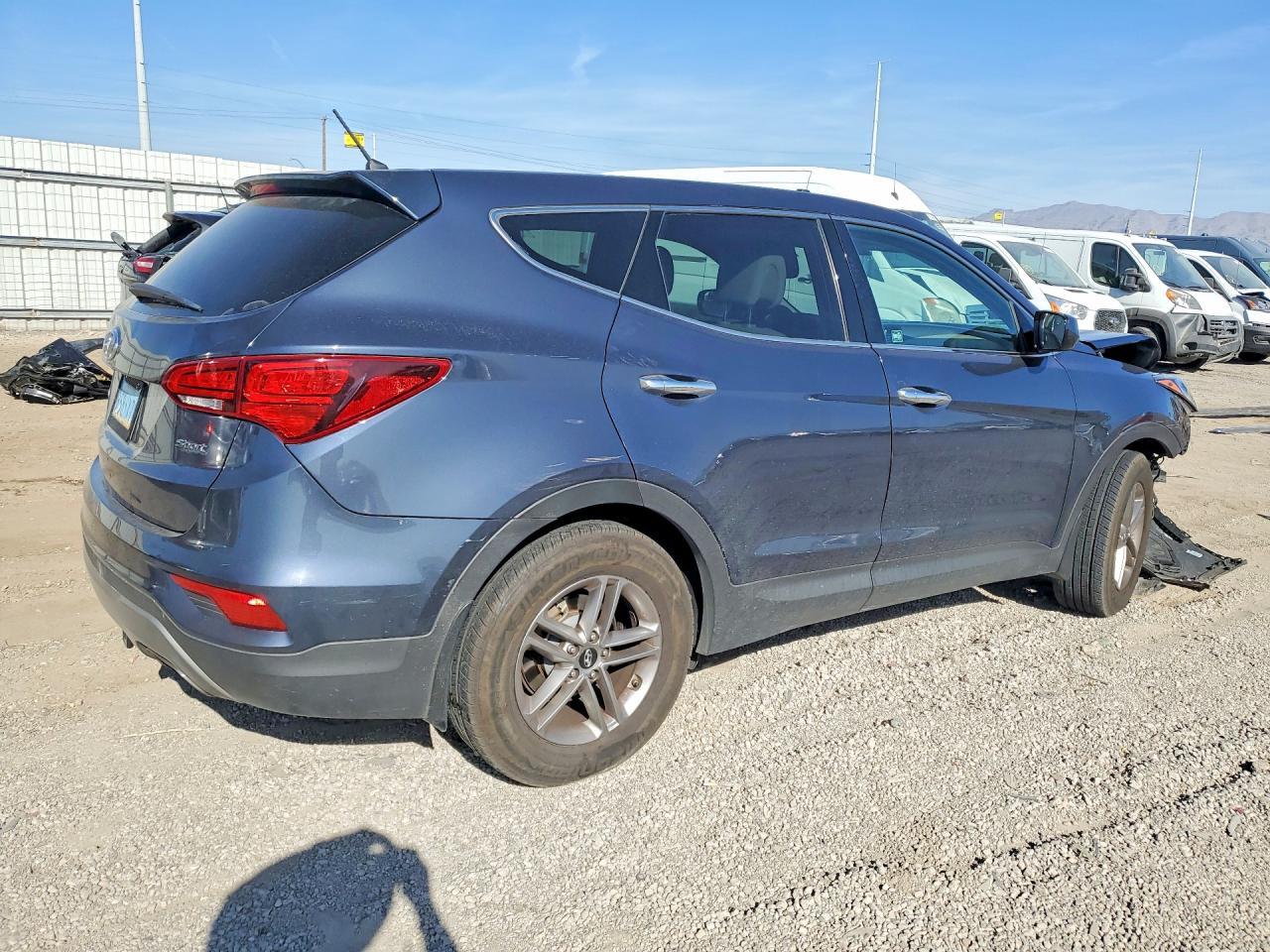 2018 Hyundai Santa Fe Sport 2.4L - zdjęcie 3