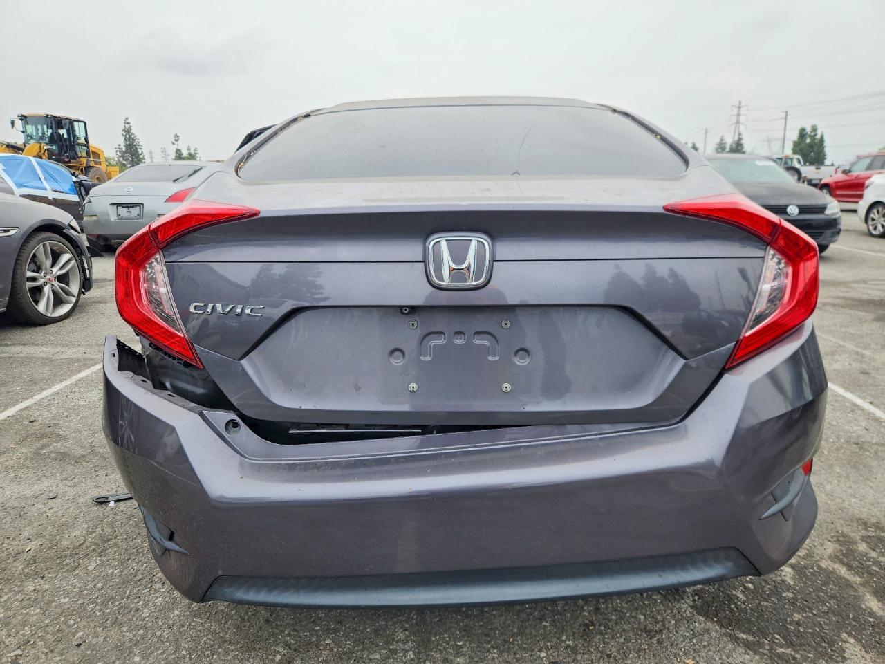 2018 Honda Civic Lx - zdjęcie 6