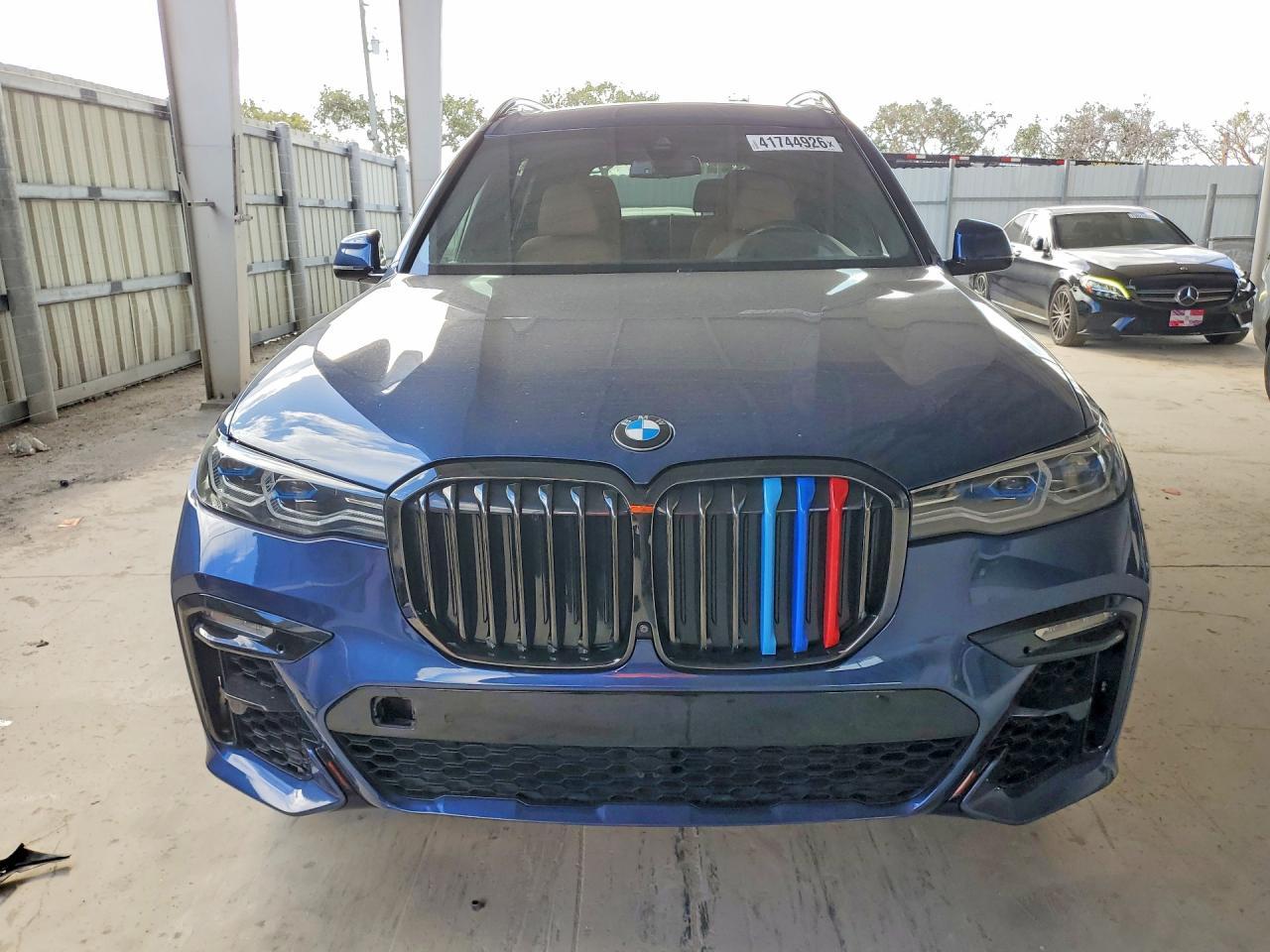 2022 BMW X7 M50I - zdjęcie 5