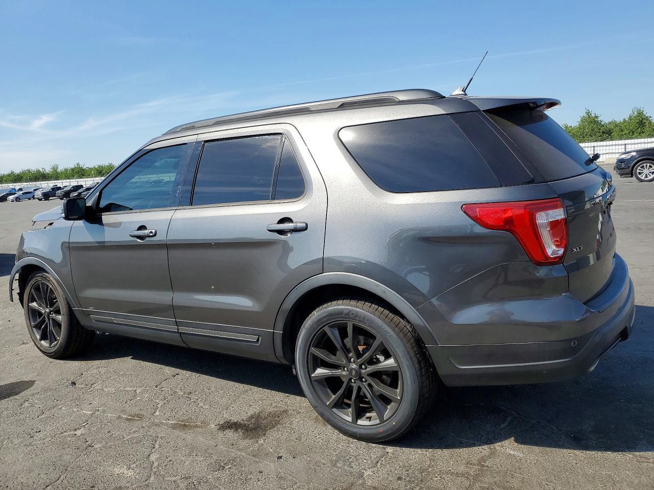 2018 Ford Explorer Xlt - zdjęcie 2